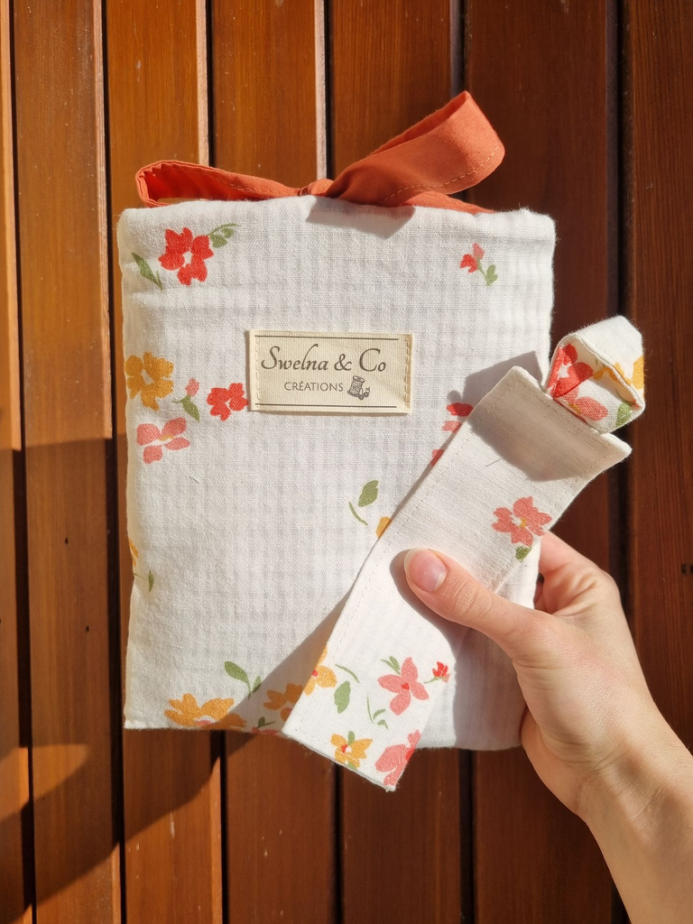Pochette à livre petites fleurs